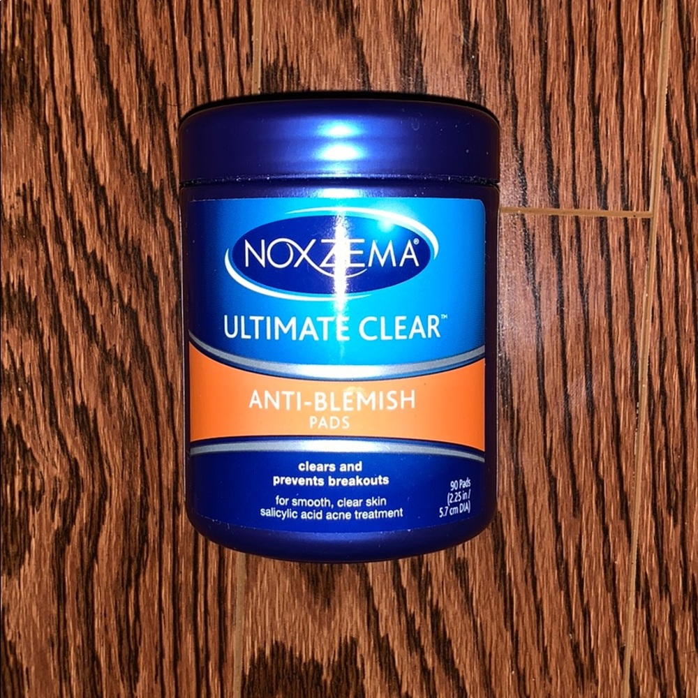 Brand new sealed Noxzema anti blemish pads!